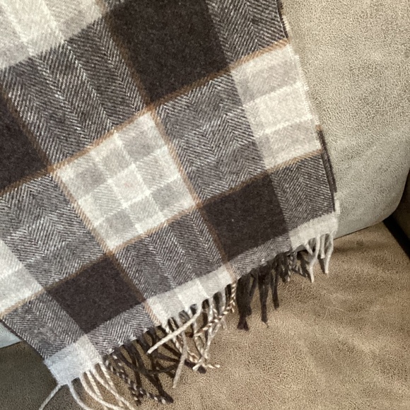 100% Soft Cashmere Wool scarf Italy 🍂🍁 - Picture 2 of 4